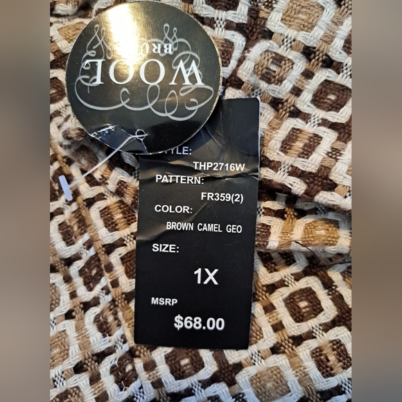 Robert Louis women's size 1X Brown Camel geometric belted jacket, New - Picture 3 of 8